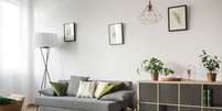 A sala de estar merece um cuidado especial com a decoração  Foto: Ground Picture | Shutterstock / Portal EdiCase
