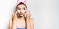 Cosméticos de skincare para adolescentes? Médica alerta riscos  Foto: Shutterstock / Saúde em Dia