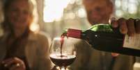 Conheça os 11 rótulos de vinhos indicados para se ter em casa  Foto: iStock