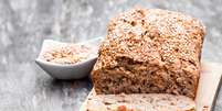 Pão integral com semente de linhaça  Foto: Elena Zajchikova | Shutterstock / Portal EdiCase