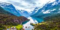 Fotografia aérea de bela natureza da Noruega.   Foto: iStock