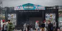 Fãs enfrentaram frio, chuva e lama no 2.º dia de shows do Festival Lollapalooza Brasil em 2024  Foto: Taba Benedicto/ Estadão / Estadão