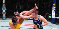 Rose Namajunas venceu Amanda Ribas Foto: Divulgação/UFC / Esporte News Mundo