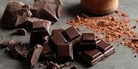 Tenha uma Páscoa saudável com o chocolate amargo  Foto: Shutterstock / Alto Astral