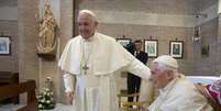 Papa Francisco e Joseph Ratzinger em encontro  Foto: ANSA / Ansa - Brasil