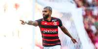  Foto: Marcelo Cortes/CRF - Legenda: Gabigol durante treino no Ninho do Urubu / Jogada10