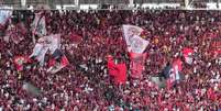  Foto: Lucas Bayer/Jogada10 - Legenda: Torcida do Flamengo no jogo de ida da final do Carioc&atilde;o / Jogada10