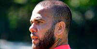 Daniel Alves se pronuncia após sair da prisão e diz estar "calmo" e "bem"  Foto: Rubens Chiri/São Paulo FC