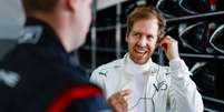 Sebastian Vettel em teste com a Porsche em Aragón. A possibilidade da volta mexe com muita gente  Foto: Porsche AG