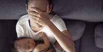 Aprenda a lidar com a culpa materna  Foto: Shutterstock / Alto Astral