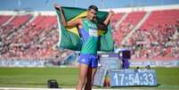No Atletismo, o cearense Matheus Lima da Silva conseguiu o segundo índice olímpico.  Foto: Lance!