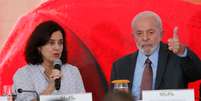 A ministra da Saúde, Nísia Trindade, apresenta novo programa em evento no Palácio do Planalto, ao lado do presidente Lula  Foto: Wilton Júnior/Estadão / Estadão