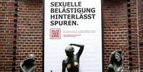 "Assédio sexual deixa marcas", afirma cartaz da campanha "Unsilence the violence" em Bremen  Foto: DW / Deutsche Welle