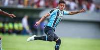 Foto: Lucas Uebel / Divulgação Grêmio - Legenda: Felipe Carballo foi bastante presente em campo em sua primeira temporada pelo Grêmio / Jogada10