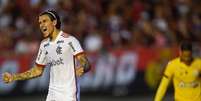 Pedro celebra gol pelo Flamengo.   Foto: Reprodução/Twitter Flamengo. / Esporte News Mundo