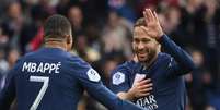  Foto: Franck Fife/AFP via Getty Images - Legenda: Neymar e Mbappé já tiveram problemas nos bastidores do PSG / Jogada10