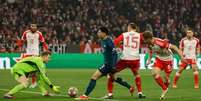  Foto: Odd Andersen/AFP via Getty Images - Legenda: Bayern de Munique segurou as investidas do Arsenal e avançou na Champions League / Jogada10