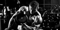 Aprenda 3 formas de ganhar massa muscular e perder gordura ao mesmo tempo  Foto: Shutterstock / Saúde em Dia
