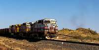 Trem carregando minério de ferro de mina da Rio Tinto na Austrália  Foto: Reuters