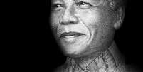Nelson Mandela, na verdade, morreu em 2013, aos 95 anos, em Johanesburgo, na África do Sul  Foto: fotopoly/iStock