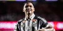  Foto: Raul Baretta/Santos - Legenda: Morelos pode ganhar nova chance no Santos / Jogada10