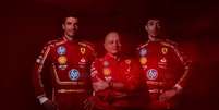 Sainz, Vasseur e Leclerc e a divulgação do acordo HP/Ferrari Foto: Scuderia Ferrari