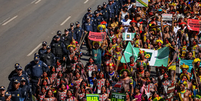 Ind&iacute;genas em Bras&iacute;lia divulgam reivindica&ccedil;&otilde;es aos Tr&ecirc;s Poderes  Foto: Marcelo Camargo/Ag&ecirc;ncia Brasil