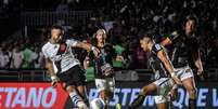 Foto: Leandro Amorim/Vasco - Legenda: Payet ainda está sem condição de jogo, sendo desfalque do Vasco por mais uma rodada / Jogada10