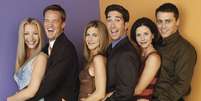 Os personagens Phoebe, Chandler, Rachel, Ross, Monica e Joey, de 'Friends'.  Foto: Warner/Divulgação / Estadão