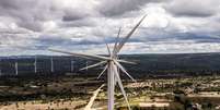 Torres de geração de energia eólica emitem ruídos constantes e causam série de distúrbios ao redor  Foto: VITOR SERRANO/BBC / BBC News Brasil