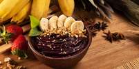 Acompanhamentos para o açaí saudável  Foto: Shutterstock / Sport Life