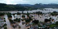 Vista aérea de área inundada perto do rio Taquari, na cidade de Encantado, no Rio Grande do Sul  Foto: REUTERS/Diego Vara