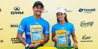 Samuel e Luana são vice-campeões na WSL. Foto: Cait Miers/World Surf League / Esporte News Mundo