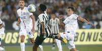 Foto: Vitor Silva/Botafogo - Legenda: Jeffinho deixou a desejar, apesar de ter marcado um gol / Jogada10