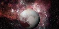 Plutão age de maneira diferente em cada casa do mapa astral  Foto: NASA images | Shutterstock / Portal EdiCase