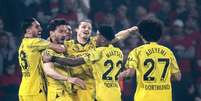 Jogadores do Borussia.   Foto: FRANCK FIFE/AFP via Getty Images / Esporte News Mundo