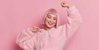 O cabelo marshmallow pink é uma tendência atual  Foto: Cast Of Thousands | Shutterstock / Portal EdiCase