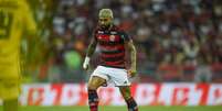  Foto: Gilvan de Souza/CRF - Legenda: Gabigol comemorando um gol pelo Flamengo / Jogada10