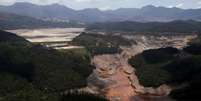 Vista geral de cima de uma barragem da Samarco, que tem a Vale e da BHP Billiton como acionistas, que rompeu em Mariana, MG, Brasil
10/11/2015
REUTERS/Ricardo Moraes  Foto: Reuters