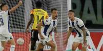  Foto: Diego Lima/AFP via Getty Images - Legenda: Gols que construíram triunfo do Talleres vieram ainda na etapa inicial / Jogada10