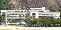 Sede do IME no Rio de Janeiro [2]  Foto: Brasil Escola