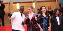 Omar Sy, Greta Gerwig, Lily Gladstone e Clea DuVall chegam a abertura do Festival de Cannes 2024  Foto: Reprodução/Instagram