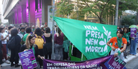 Manifestantes em SP acusam Cremesp de criminalizar aborto legal  Foto: Rovena Rosa/Agência Brasil