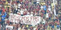 Foto: Reprodução - Legenda: Faixa da torcida do Flamengo em protesto contra Gabigol / Jogada10