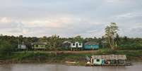 Casas na região Alto Solimões, no extremo oeste do estado Amazonas.  Foto: Mônica Nobrega/Estadão / Estadão