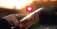 A tecnologia dificultou a busca por relacionamentos amorosos?  Foto: Getty Images / BBC News Brasil