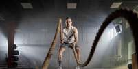 Homem treinando CrossFit  Foto: skynesher/iStock