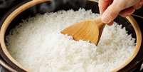 Saiba como salvar o arroz empapado  Foto: Shutterstock / Alto Astral
