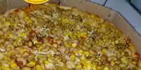 Pizza com recheio de gongo, um tipo de larva de besouro, viralizada nas redes sociais  Foto: Reprodução/Instagram/@pizzapaulistacaxias
