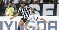 Tiquinho Soares deve voltar na partida de hoje   Foto: Vitor Silva/Botafogo / Esporte News Mundo